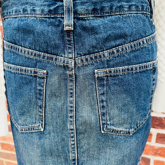 Frayed Hem Denim Skirt - Picture 5 of 5